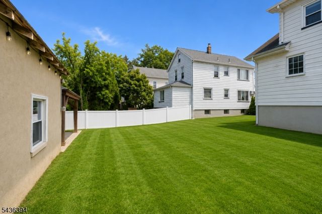 62 Vreeland Ave, Clifton City, NJ 07011
