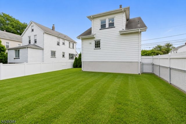 62 Vreeland Ave, Clifton City, NJ 07011