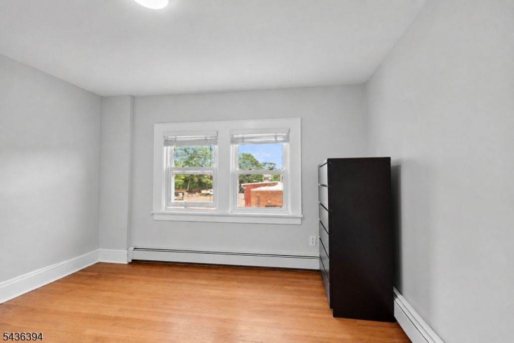 62 Vreeland Ave, Clifton City, NJ 07011