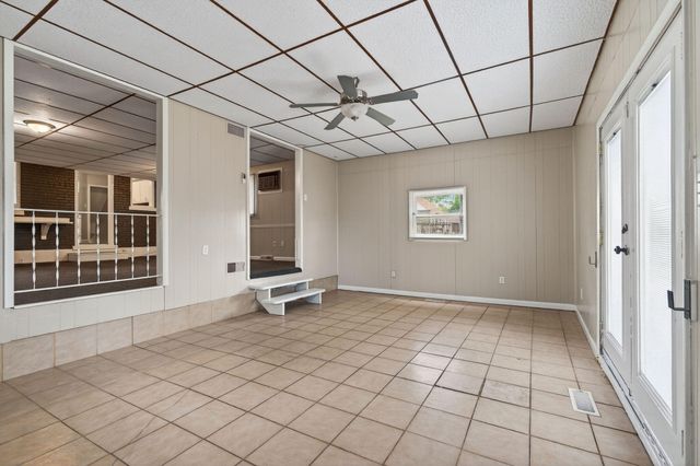 6542 S Mccook Avenue, Hammond, IN 46323