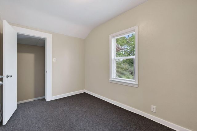6542 S Mccook Avenue, Hammond, IN 46323