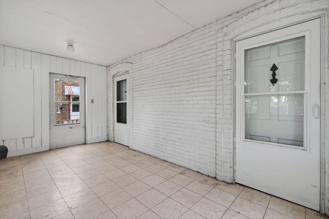 6542 S Mccook Avenue, Hammond, IN 46323