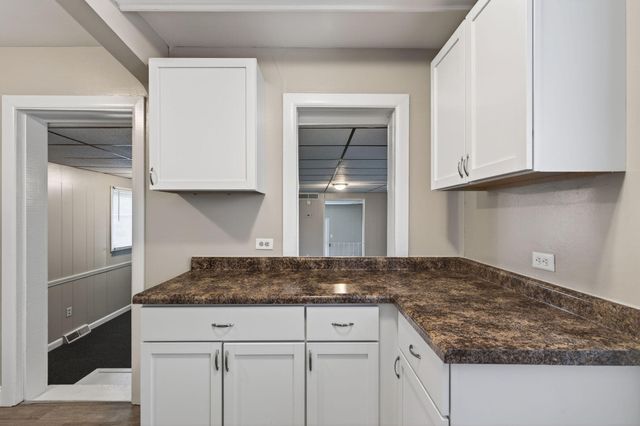 6542 S Mccook Avenue, Hammond, IN 46323