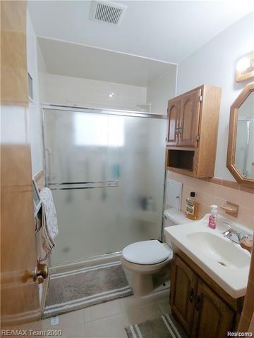 1729 Walnut Street, Dearborn, MI 48124