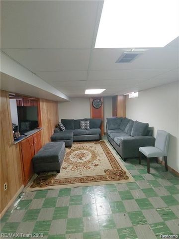 1729 Walnut Street, Dearborn, MI 48124