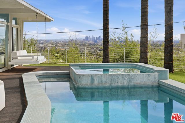 8411 Hollywood Boulevard, Los Angeles, CA 90069