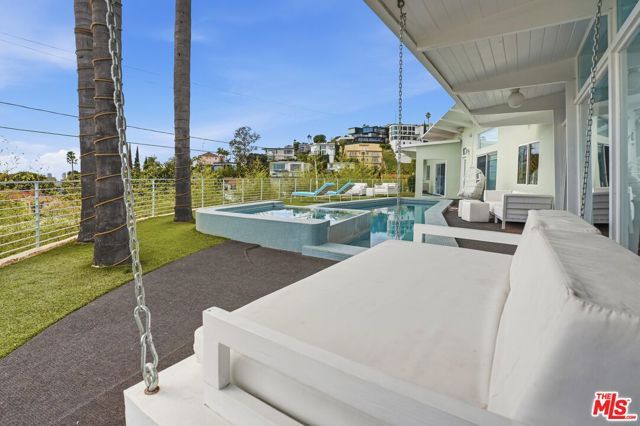 8411 Hollywood Boulevard, Los Angeles, CA 90069