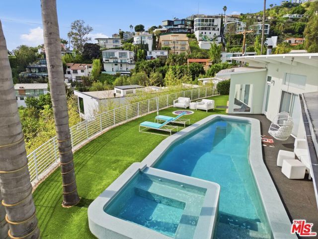 8411 Hollywood Boulevard, Los Angeles, CA 90069