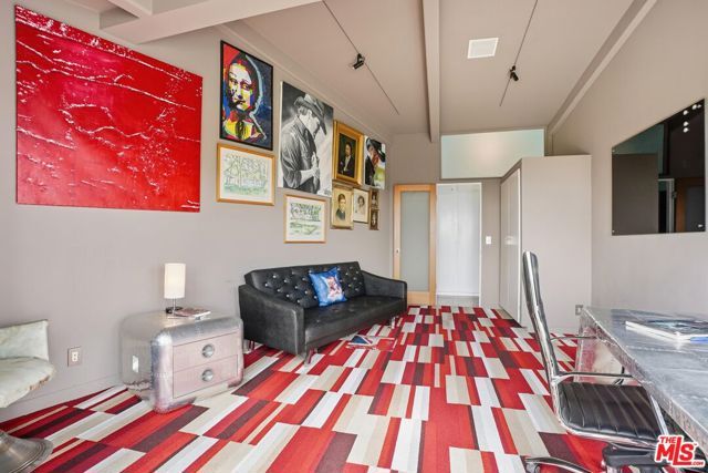 8411 Hollywood Boulevard, Los Angeles, CA 90069