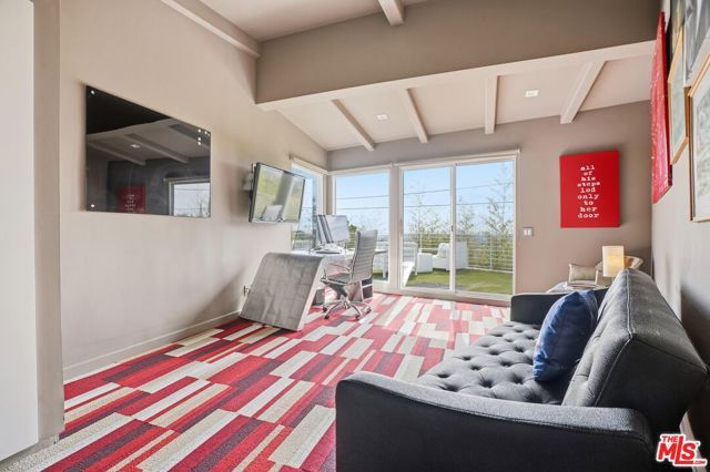 8411 Hollywood Boulevard, Los Angeles, CA 90069