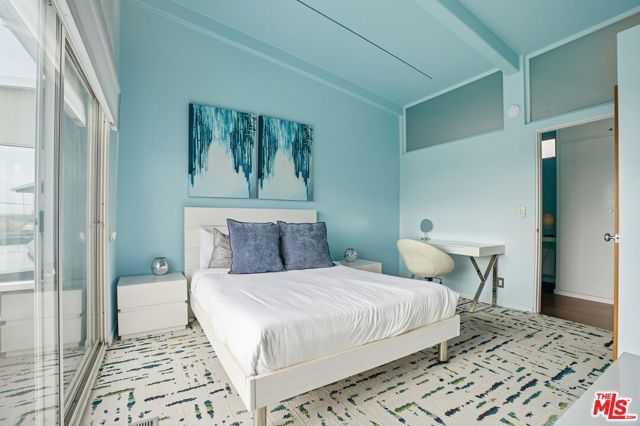 8411 Hollywood Boulevard, Los Angeles, CA 90069