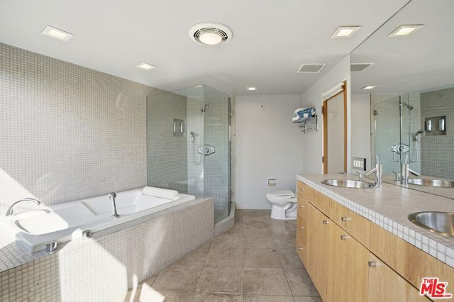 8411 Hollywood Boulevard, Los Angeles, CA 90069