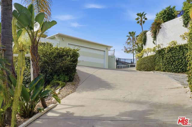 8411 Hollywood Boulevard, Los Angeles, CA 90069