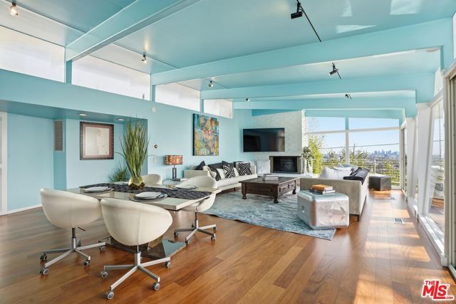 8411 Hollywood Boulevard, Los Angeles, CA 90069