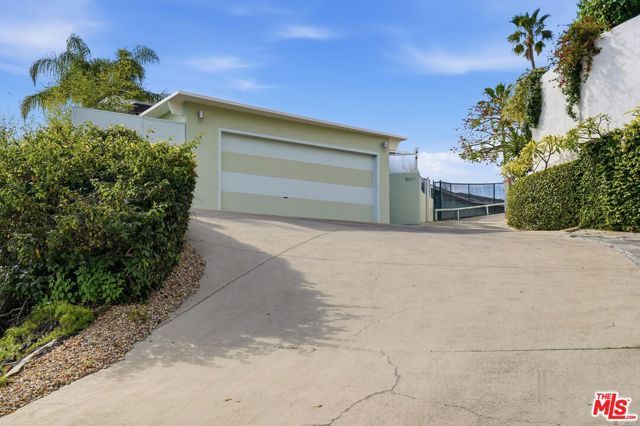 8411 Hollywood Boulevard, Los Angeles, CA 90069