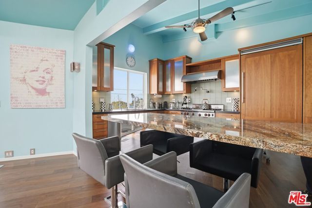 8411 Hollywood Boulevard, Los Angeles, CA 90069