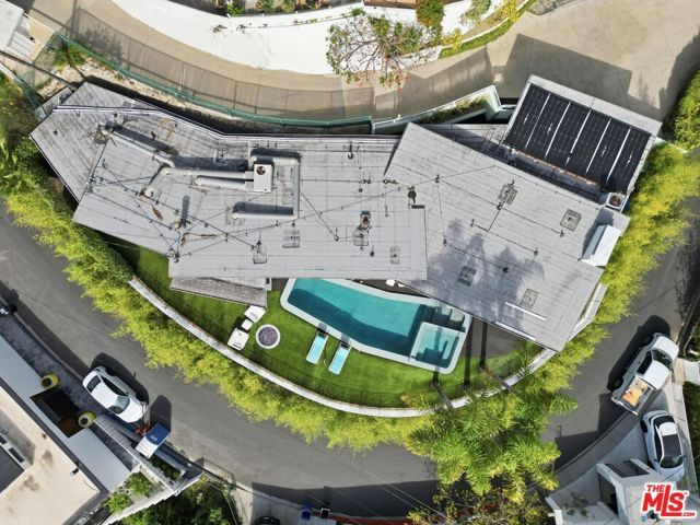 8411 Hollywood Boulevard, Los Angeles, CA 90069