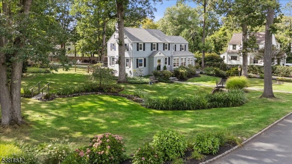 147 Canoe Brook Pkwy, Summit City, NJ 07901
