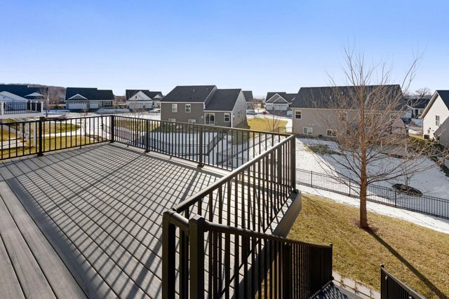 1353 Chestnut Circle, Carver, MN 55315