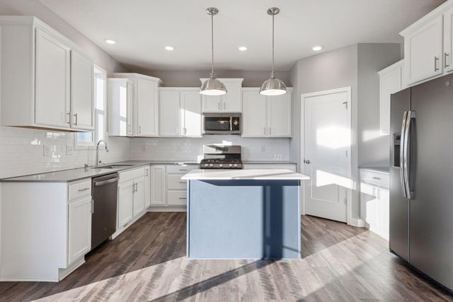 1353 Chestnut Circle, Carver, MN 55315