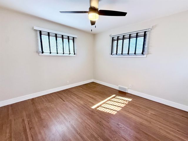 3709 W 8th St N, Wichita, KS 67203