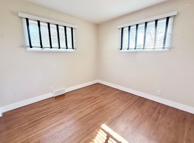 3709 W 8th St N, Wichita, KS 67203