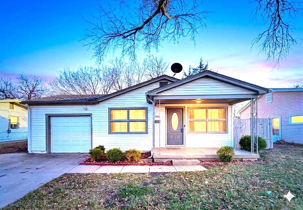 3709 W 8th St N, Wichita, KS 67203