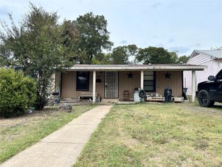 1307 Neptune Road, Dallas, TX 75216