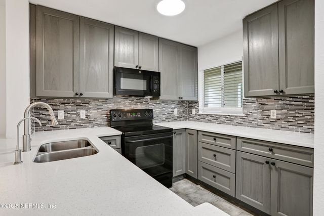 7 ARBOR CLUB Drive 317, Ponte Vedra Beach, FL 32082