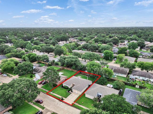 7330 Daylight Lane, Houston, TX 77095