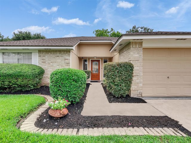 7330 Daylight Lane, Houston, TX 77095