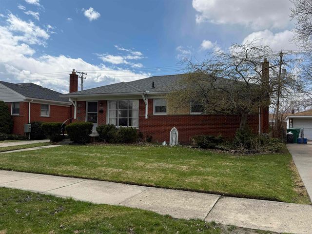 24243 Petersburg Avenue, Eastpointe, MI 48021