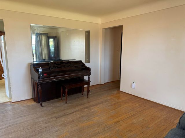 24243 Petersburg Avenue, Eastpointe, MI 48021