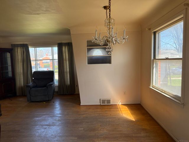 24243 Petersburg Avenue, Eastpointe, MI 48021