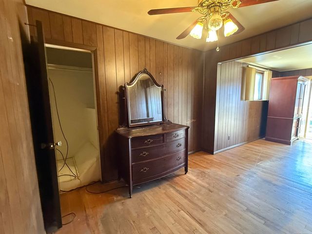 24243 Petersburg Avenue, Eastpointe, MI 48021