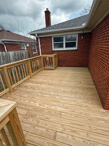 24243 Petersburg Avenue, Eastpointe, MI 48021