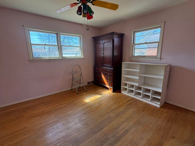 24243 Petersburg Avenue, Eastpointe, MI 48021