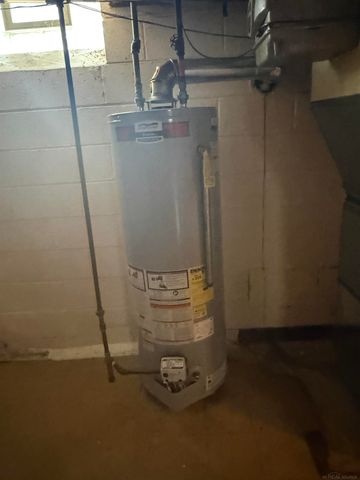 24243 Petersburg Avenue, Eastpointe, MI 48021