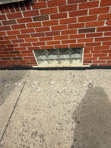 24243 Petersburg Avenue, Eastpointe, MI 48021