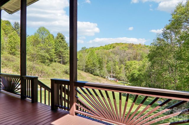 129 Cash Phillips Drive, Mars Hill, NC 28754