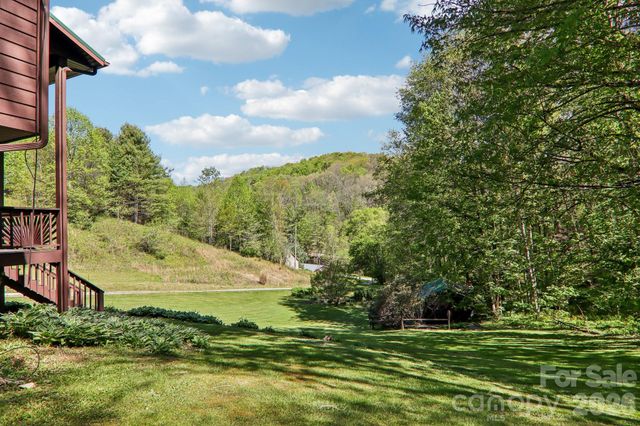 129 Cash Phillips Drive, Mars Hill, NC 28754