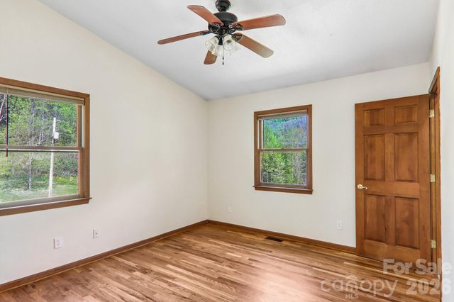 129 Cash Phillips Drive, Mars Hill, NC 28754