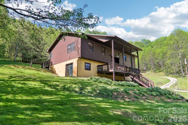129 Cash Phillips Drive, Mars Hill, NC 28754