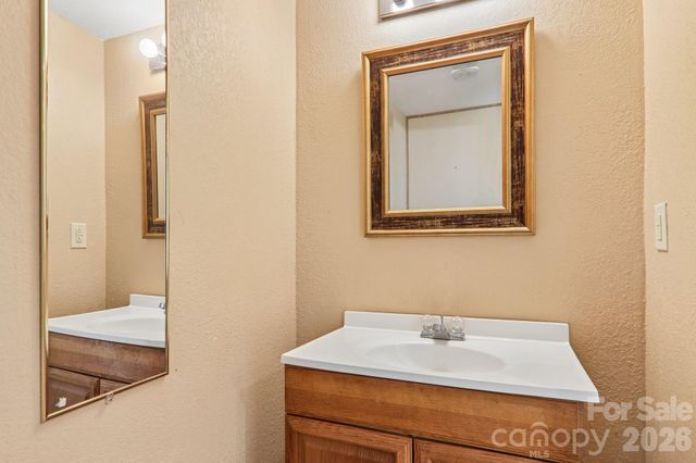 129 Cash Phillips Drive, Mars Hill, NC 28754