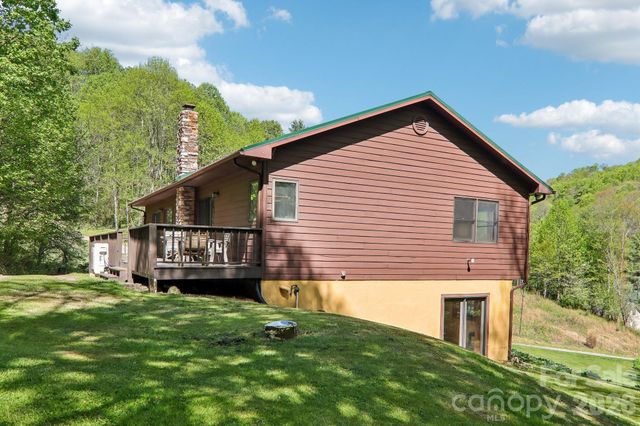 129 Cash Phillips Drive, Mars Hill, NC 28754