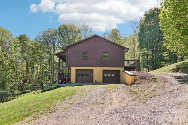 129 Cash Phillips Drive, Mars Hill, NC 28754