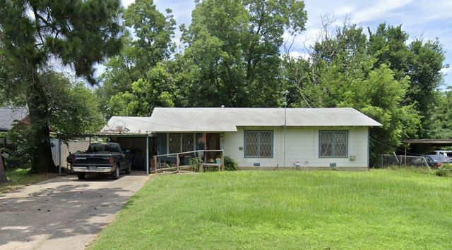 817 Cranford Street, Sulphur Springs, TX 75482