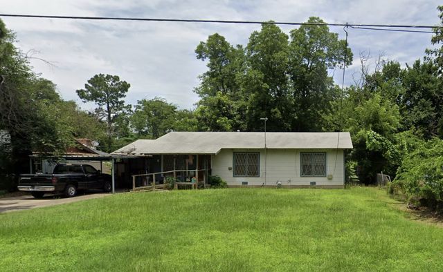 817 Cranford Street, Sulphur Springs, TX 75482