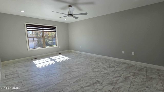 32 Capitol Drive, Crossville, TN 38555