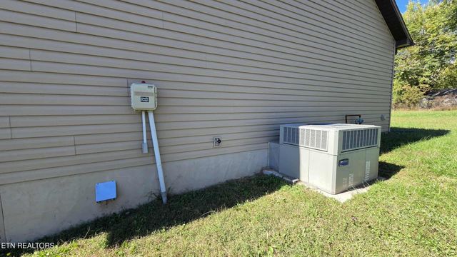 32 Capitol Drive, Crossville, TN 38555